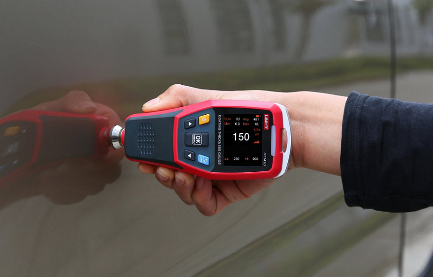 Měření tloušťky laku